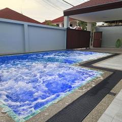 Private Pool Villa with Jacuzzi at Royal Park Village - Walk to the Beach - 6 people - max 3 males