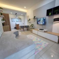Studio with swimming pool access from the patio at Palazio Mount Austin IKEA AEON by GDRAGON HomeStay