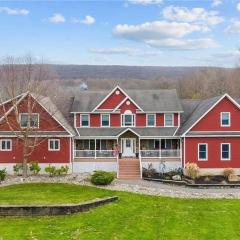 Mid-Hudson Estate: 11 acres, Pool, 1 hr to NYC