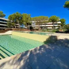 Apartamento nuevo, equipado y decorado con estilo