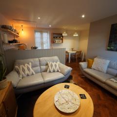 Walmer, Deal stunning coach house apartment