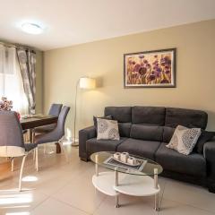 Soleado apartamento Alegria con piscina