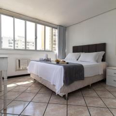 CLR82 - Calçadão, 1 Dorm Climatizado, Garagem