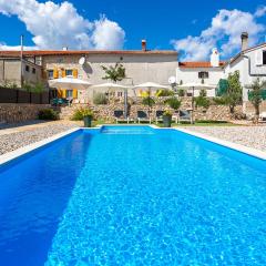 Stunning Home In Brzac With 2 Bedrooms, Wifi And Outdoor Swimming Pool