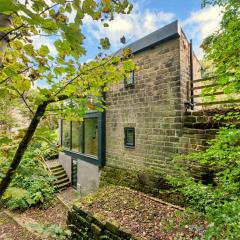 Finest Retreats - Luxurious Hidden Cragg Vale Escape by Hebden Beck