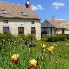 Gîte Louroux-de-Bouble, 4 pièces, 6 personnes - FR-1-489-5