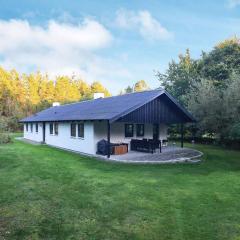 6 person holiday home in Bindslev