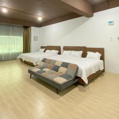 CN Homestay C3 Floor 3 at Nagoya Hill Mall