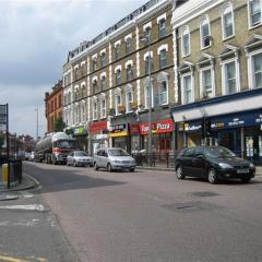 Impeccable Studio Apartment in West London