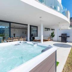 797 HOLIDAY RENTALS - Lujoso apartamento para 6 con jacuzzi en Higueron