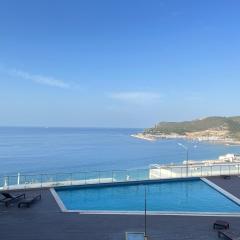 Cliffs Apartment - Astonishing view over Sesimbra bay by Trip2Portugal