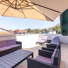 Appartement moderne à Hendaye, 400m de la plage, terrasse, parking et WiFi inclus - FR-1-2-371