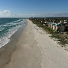 Green Palms Oceanfront 2 Bed Townhouse