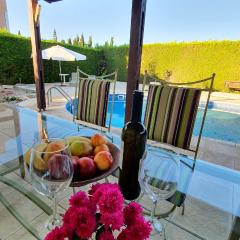 Villa Victoria 400 meters to the beach