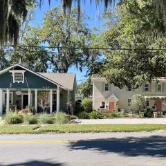 Magnolia Court Suites