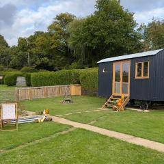 Shepherds Hut at Cedar Gables