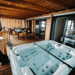 SEA HOUSE pool, jacuzzi & bikes, SUP - PRIVILEGE POINT camping & villas