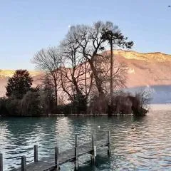 Appart Cosy proche du lac avec terrasse