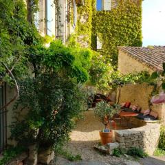 La Maison près de la Fontaine