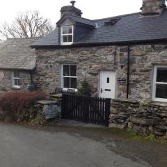 Garth Engan Private Self Contained B&B with Garden Area