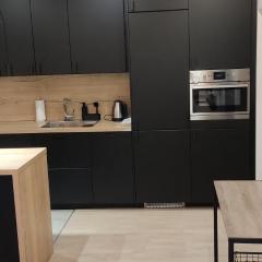 Be my Guest- Fontany Luxury Apartment Metro Wi-Fi free parking zone