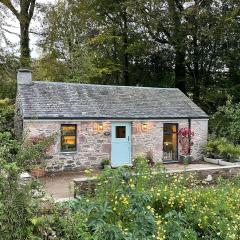 Charming stone Bothy at Loch Lomond