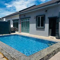 Villa Pool Kepala Batas