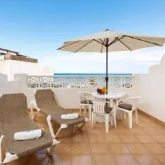 Home2Book Charming Casa Marinera, Terrace