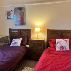 North Wales Holiday Accomodation with Free parking & WiFi