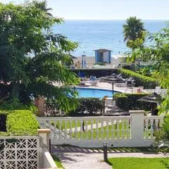 Marina de La Duquesa beachfront appartment