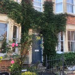 Charming Victorian Townhouse in Oxford Center