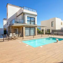 Stunning Home In Castalla With Wifi, Swimming Pool And Private Swimming Pool