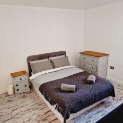City centre lovely Apartment with the Cheapest Overnight Parking