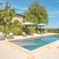 Stunning Home In St, Gilles With 4 Bedrooms, Wifi And Outdoor Swimming Pool