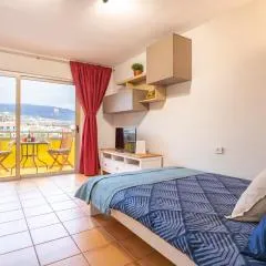 Salamander Vacational Home with balcony and fantastic views