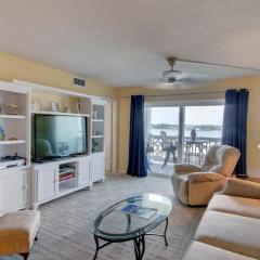 El Matador 563 - Great unit on the 6th floor with beautiful views of the Sound!