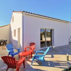 Nice Home In La Tranche Sur Mer With Kitchenette