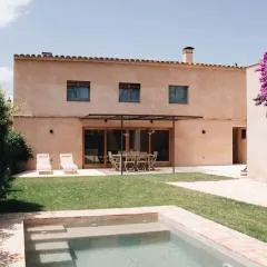 Can Camades - Casa amb jardí i piscina a L'Empordà