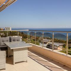 Spacious 3BD Flat with Large Terrace & Sea View