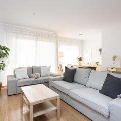 Home2Book Design Black & White Santa Cruz Home