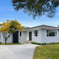 Central Villa, Close to everything! By KOSH BNB