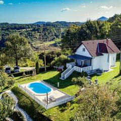 Awesome Home In Radovan With Kitchen