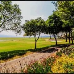 Pecanwood villa on Hartbeespoort Dam