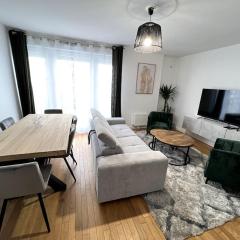 New Ney - Disney-Ideal Family/Friends