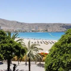 Seafront studio with beach view in the center of Los Cristianos