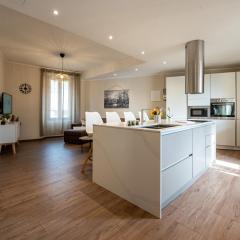 Modern apartment in Gravedona - Larihome A14