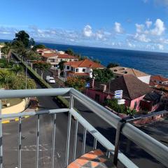 Amazing SEA LIGHT Apartment, close to the beach.