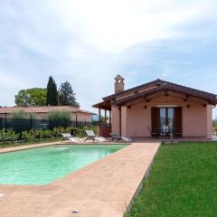 Modern Villa with swimming pool in Spello