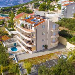Family-friendly apartments with swimming pool Brela, Makarska - 20066