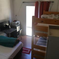 N1-3 Apto Céntrico Pequeño Habitación C/ Aire Acondicionado P/4 Personas Baño Privado